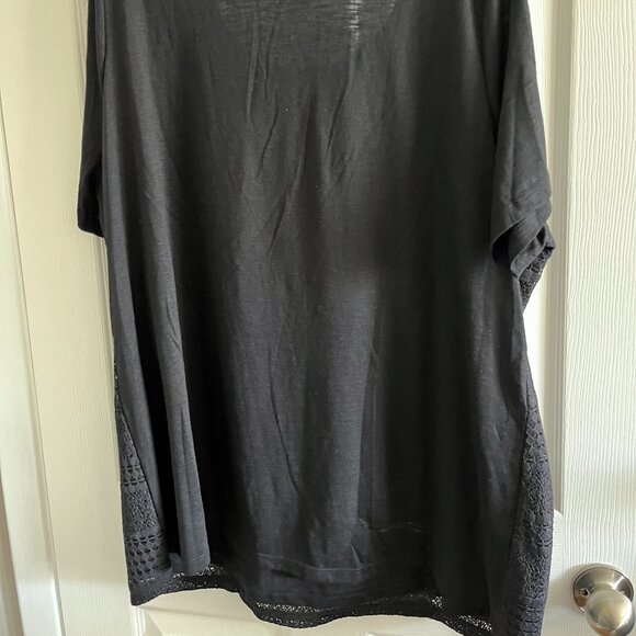 Black D/C Jeans TShirt with Lace Pattern - Size 2X GUC - Picture 2 of 9